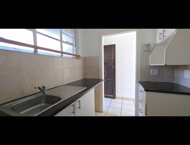 1.5 BEDROOM APARTMENT TO LET IN GLENWOOD
